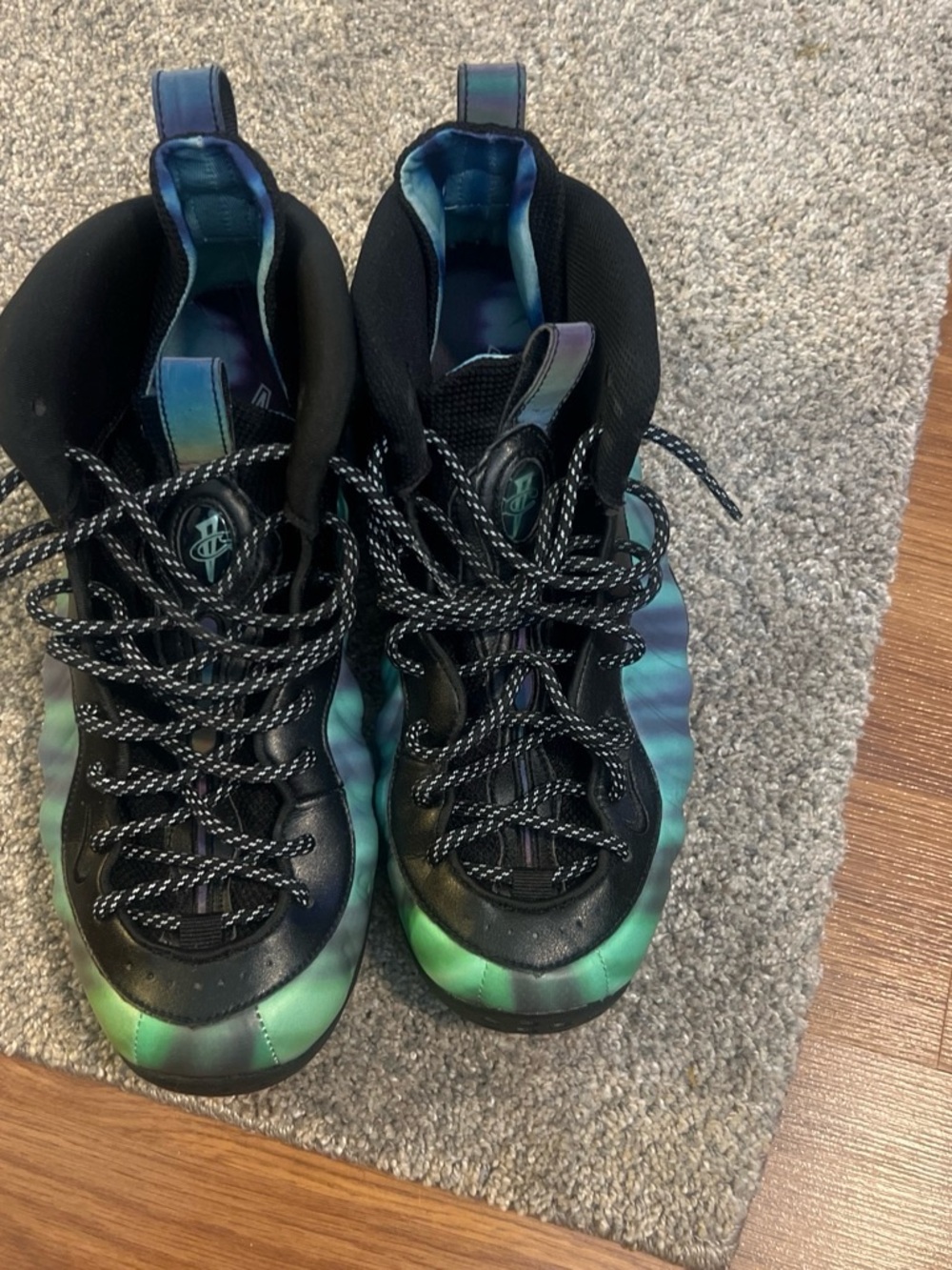 Nike Black and Teal Iridescent Shell Sneaker - Picture 5 of 6